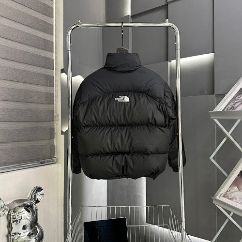 The North Face Black Wide-Quilt Stand-Collar Puffer Jacket