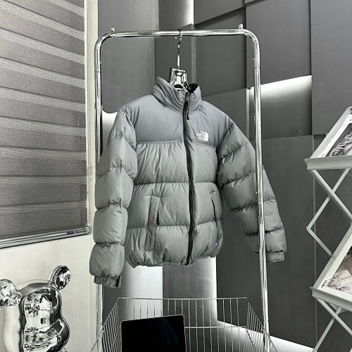 The North Face Grey Wide-Quilt Stand-Collar Puffer Jacket