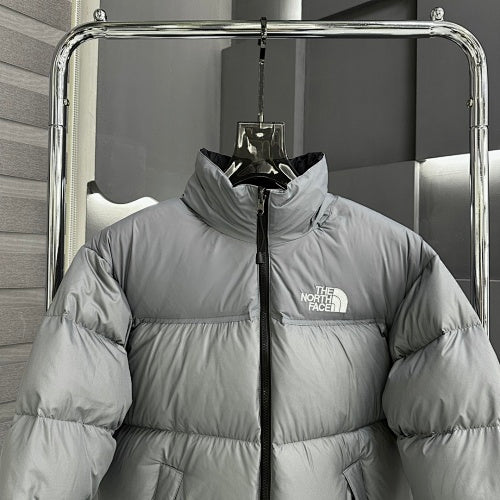 The North Face Grey Wide-Quilt Stand-Collar Puffer Jacket