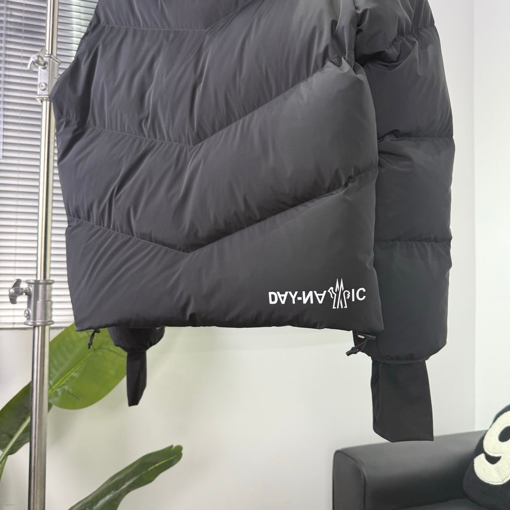 Moncler Black Graphic-Detail Quilted Hooded Puffer Jacket