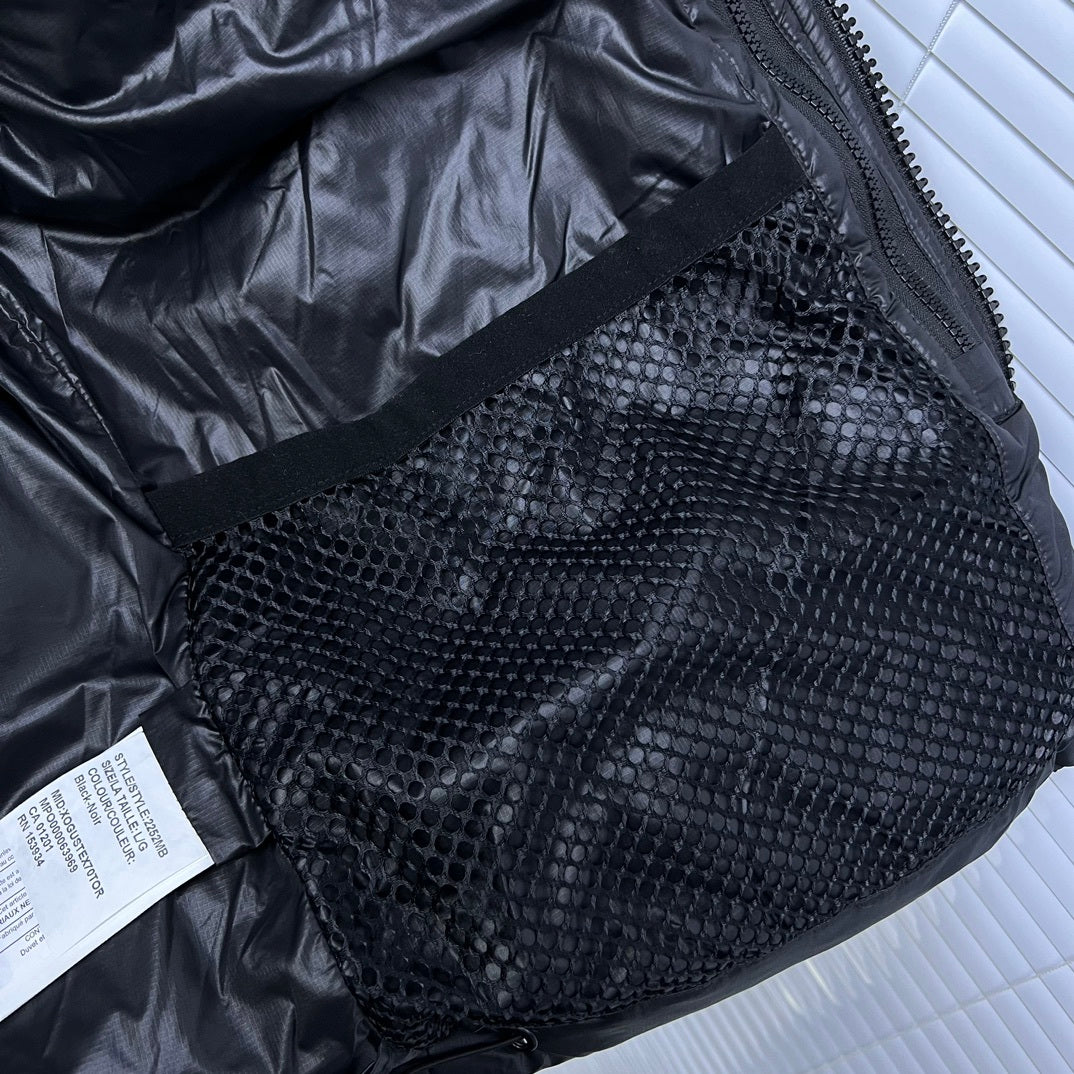 Canada Goose Black Glossy Quilted Hooded Puffer Jacket