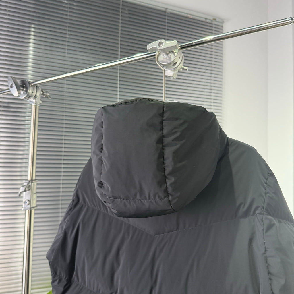 Moncler Black Graphic-Detail Quilted Hooded Puffer Jacket