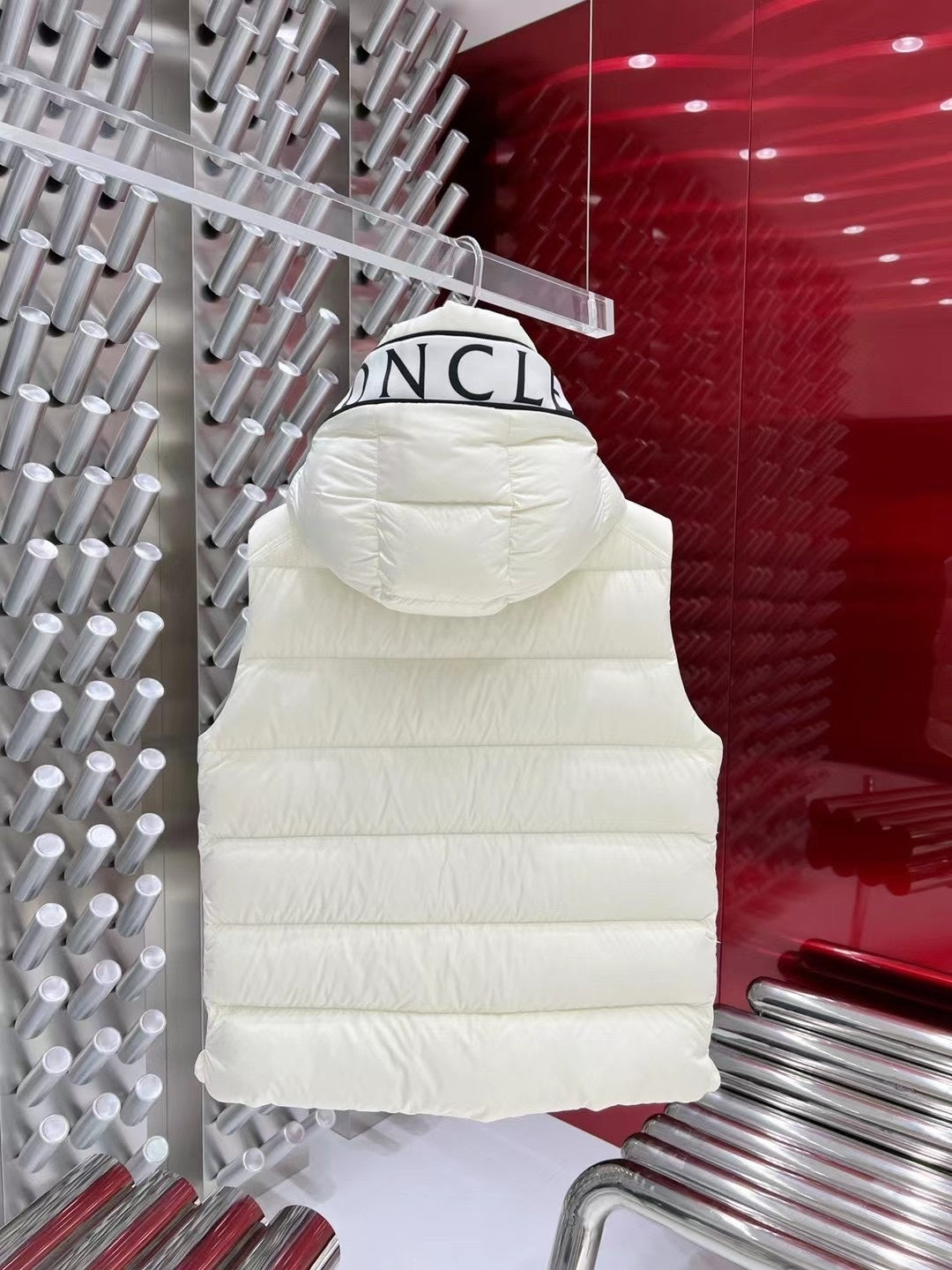Moncler White Quilted Logo-Trim Hooded Puffer Vest