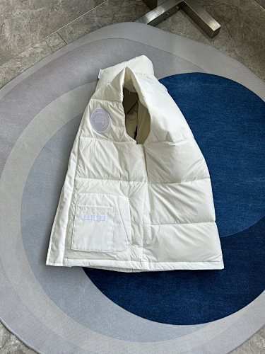 Canada Goose White Quilted Logo-Pocket Puffer Vest