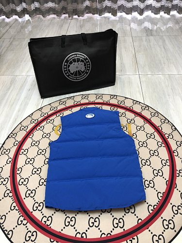 Canada Goose Royal Blue Quilted Logo-Patch Puffer Vest