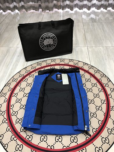Canada Goose Royal Blue Quilted Logo-Patch Puffer Vest