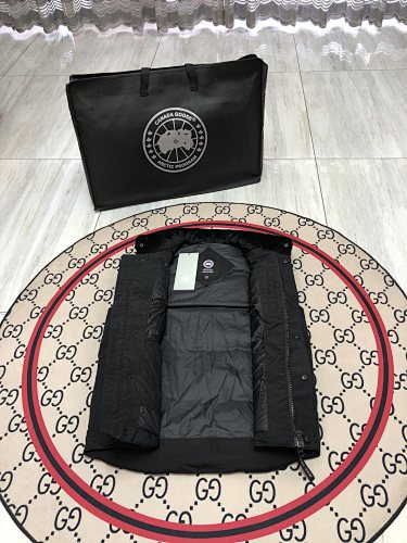 Canada Goose Black Quilted Logo-Patch Puffer Vest